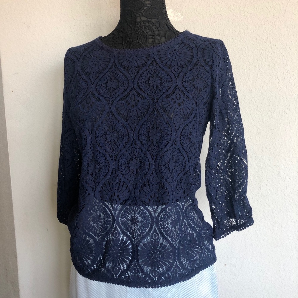 Blue lace top by banana republic size S - Picture 2 of 6